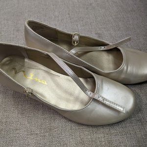 Nina Champagne low heels for Little Girls Size 2 Medium